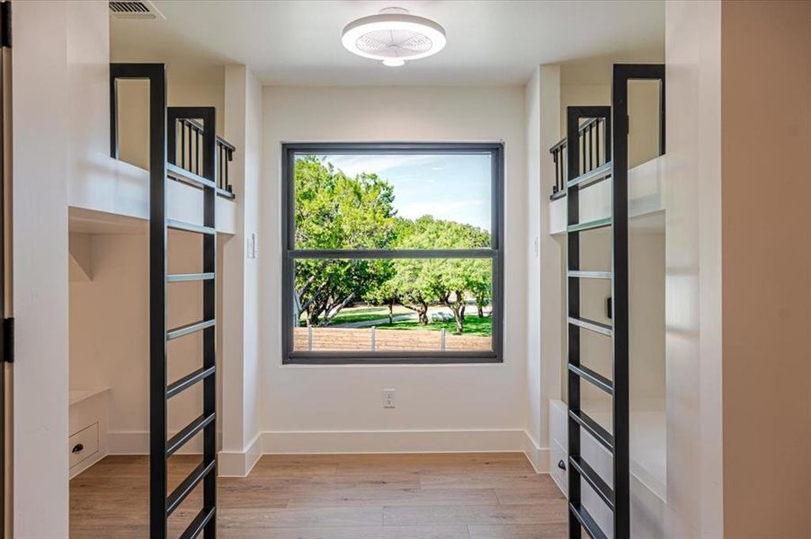 Spacious, unfurnished interior of a new home in , Graford (Image 18).