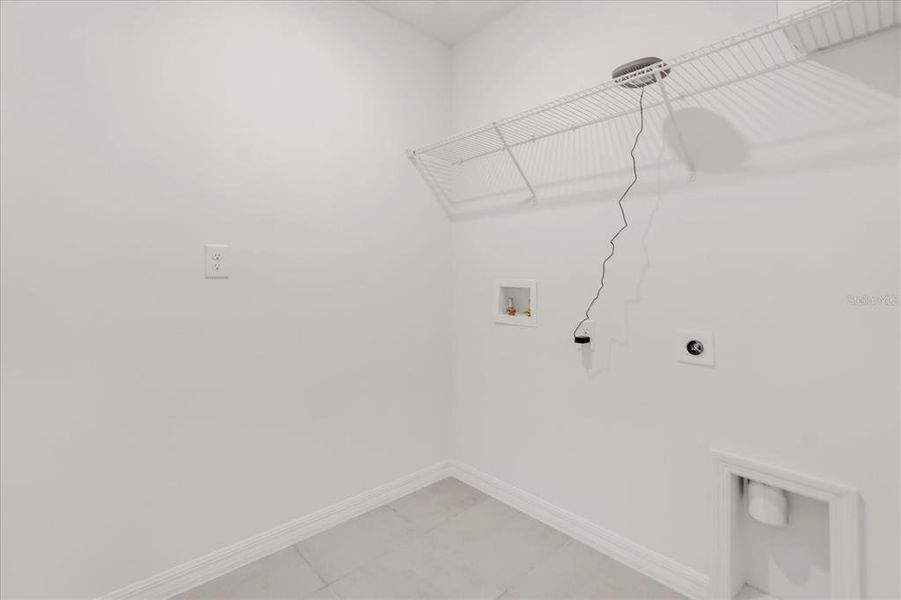 Spacious, unfurnished interior of a new home in Reserve at Forest Lake II, Lake Wales (Image 15). Spacious, unfurnished interior of a new home in Reserve at Forest Lake II, Lake Wales (Image 15).