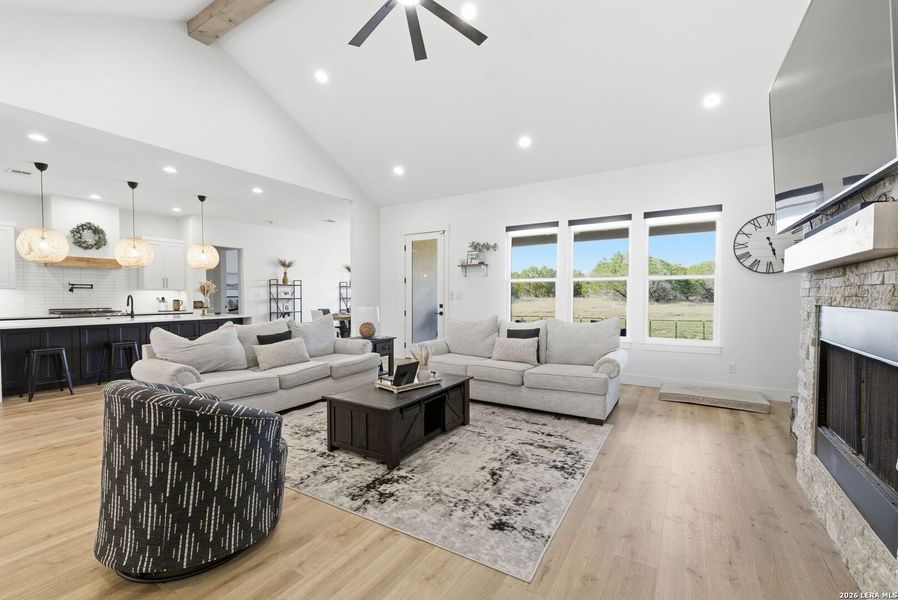 Furnished interior view inside a new home in , Bandera (Image 57).