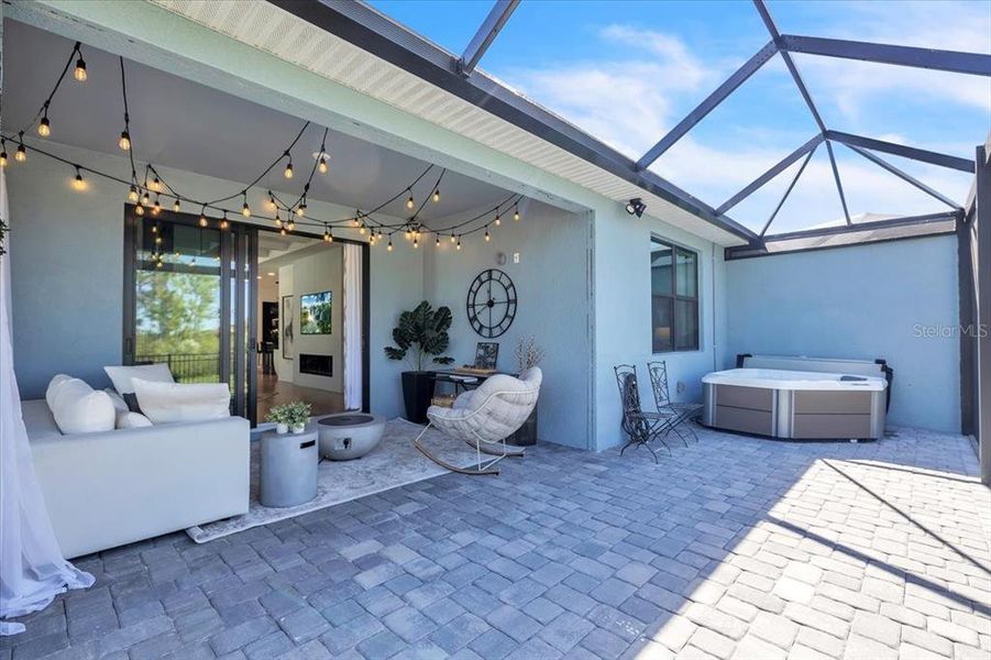 Exterior details and patio area of a home in , Venice (Image 29).