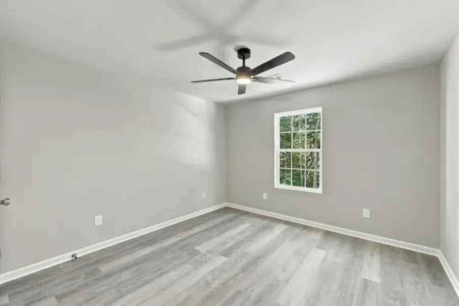 Spacious, unfurnished interior of a new home in , Lula (Image 16).