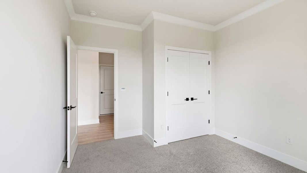 Spacious, unfurnished interior of a new home in Seven Oaks, Greenwood (Image 27).
