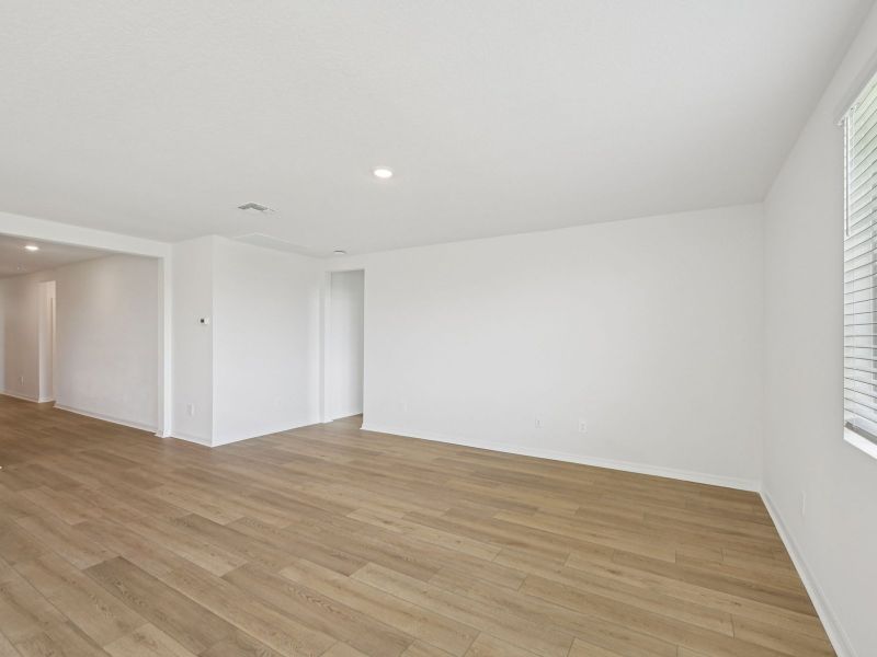 Spacious, unfurnished interior of a new home in Salt Meadows - Classic Series, Parrish (Image 5).