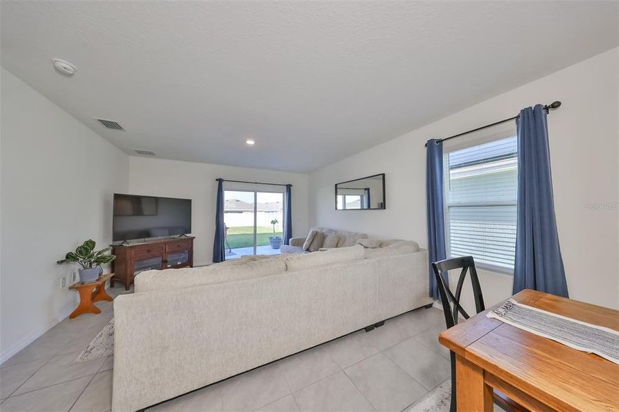 Furnished interior view inside a new home in Southshore Bay, Wimauma (Image 30). Furnished interior view inside a new home in Southshore Bay, Wimauma (Image 30).