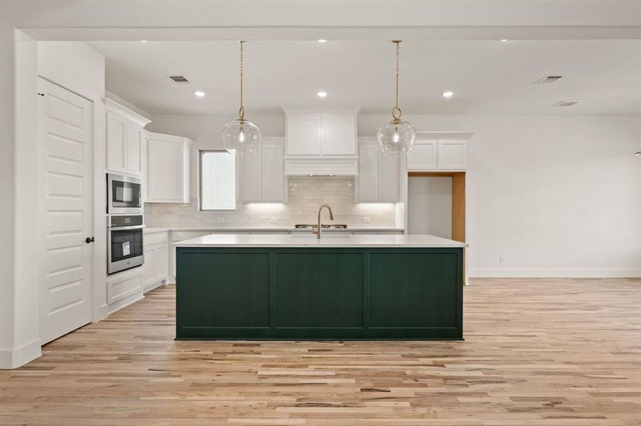 Furnished interior view inside a new home in Parks of Aledo, Aledo (Image 10).