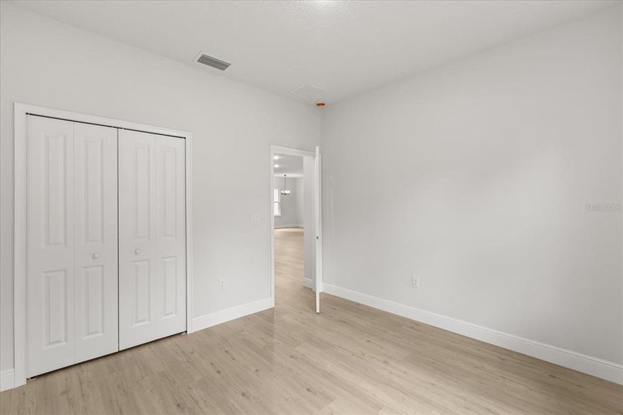 Spacious, unfurnished interior of a new home in , Ocala (Image 24).