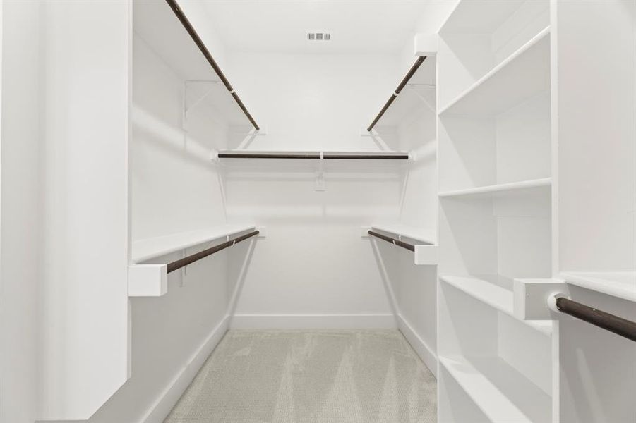 20_21. 5513 Burford - Closet 20_21. 5513 Burford - Closet