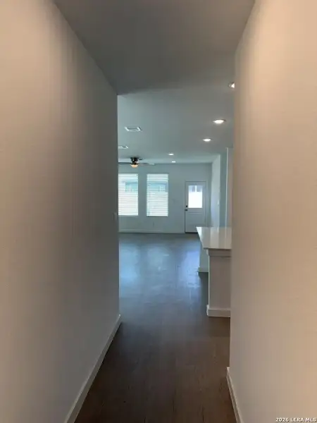 Spacious, unfurnished interior of a new home in Rose Valley, Converse (Image 13).