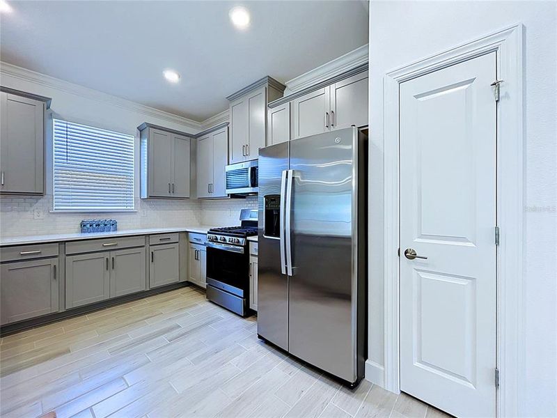 Furnished interior view inside a new home in , Wesley Chapel (Image 9).