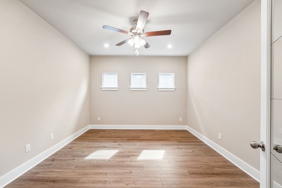 Spacious, unfurnished interior of a new home in Hartrick Ranch, Temple (Image 8). Spacious, unfurnished interior of a new home in Hartrick Ranch, Temple (Image 8).