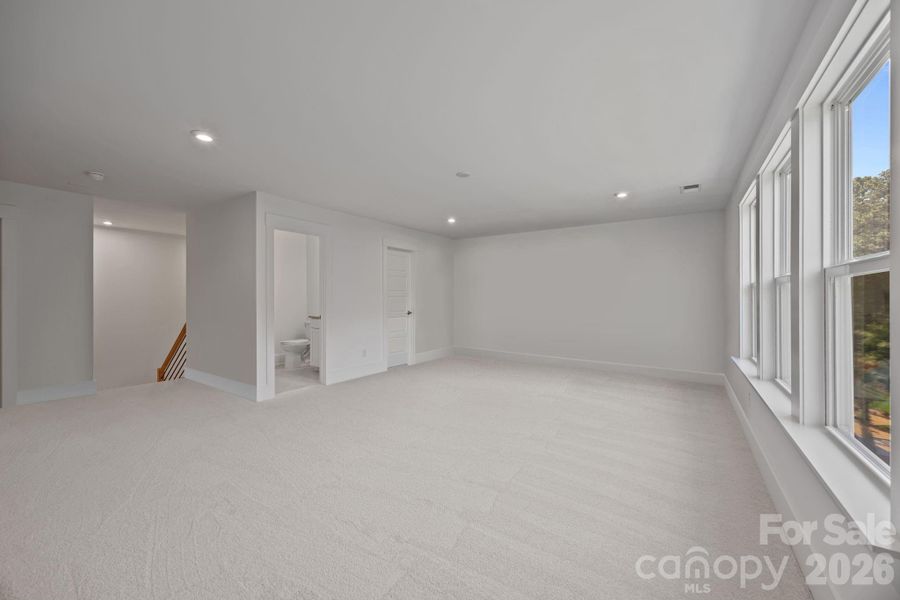 Spacious, unfurnished interior of a new home in Olmsted, Huntersville (Image 42).