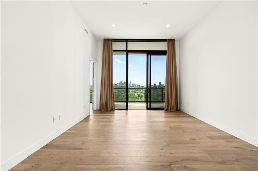 Spacious, unfurnished interior of a new home in The Dillon Buckhead, Atlanta (Image 35).