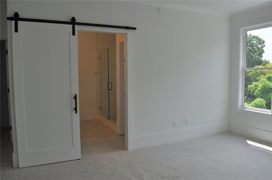 Spacious, unfurnished interior of a new home in , Marietta (Image 24).