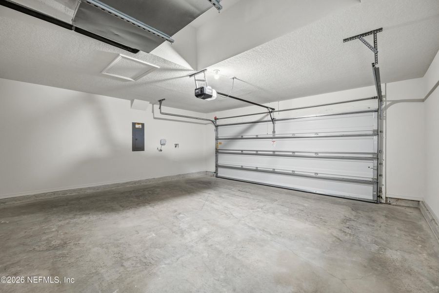 Spacious, unfurnished interior of a new home in Westport Landing, Jacksonville (Image 42).