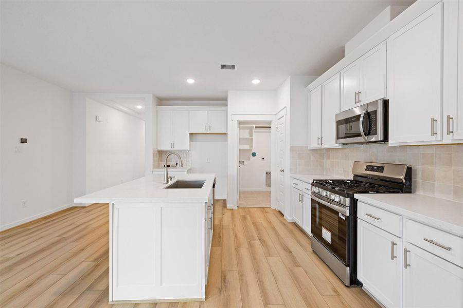 Furnished interior view inside a new home in Sunterra, Katy (Image 7). Furnished interior view inside a new home in Sunterra, Katy (Image 7).