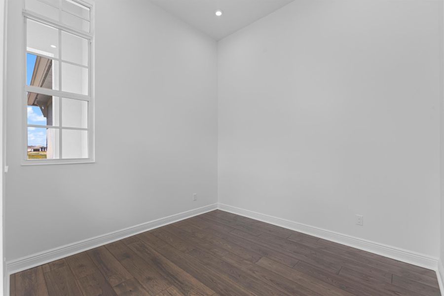 Furnished interior view inside a new home in , Port St. Lucie (Image 5).