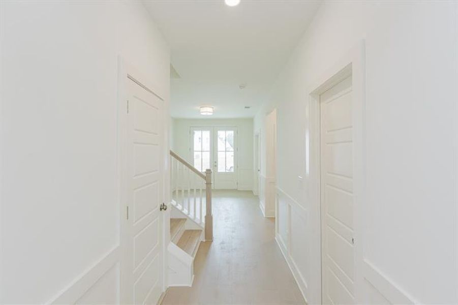 Spacious, unfurnished interior of a new home in , Gainesville (Image 25).