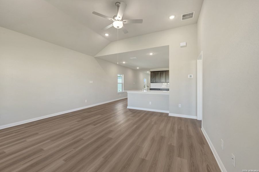 Spacious, unfurnished interior of a new home in Park Place, New Braunfels (Image 47).