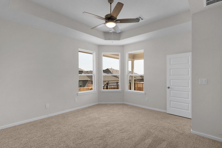 Spacious, unfurnished interior of a new home in Nolina, Georgetown (Image 22).