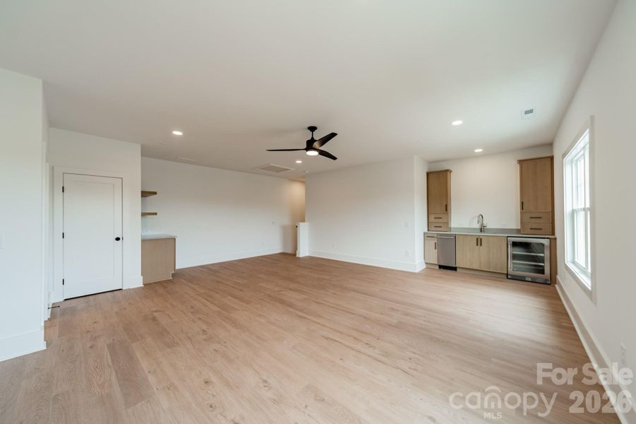Spacious, unfurnished interior of a new home in , Davidson (Image 35).