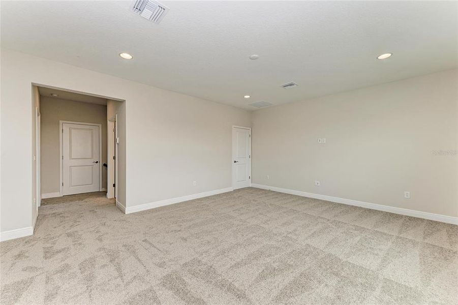 Spacious, unfurnished interior of a new home in Oakfield, Parrish (Image 35). Spacious, unfurnished interior of a new home in Oakfield, Parrish (Image 35).