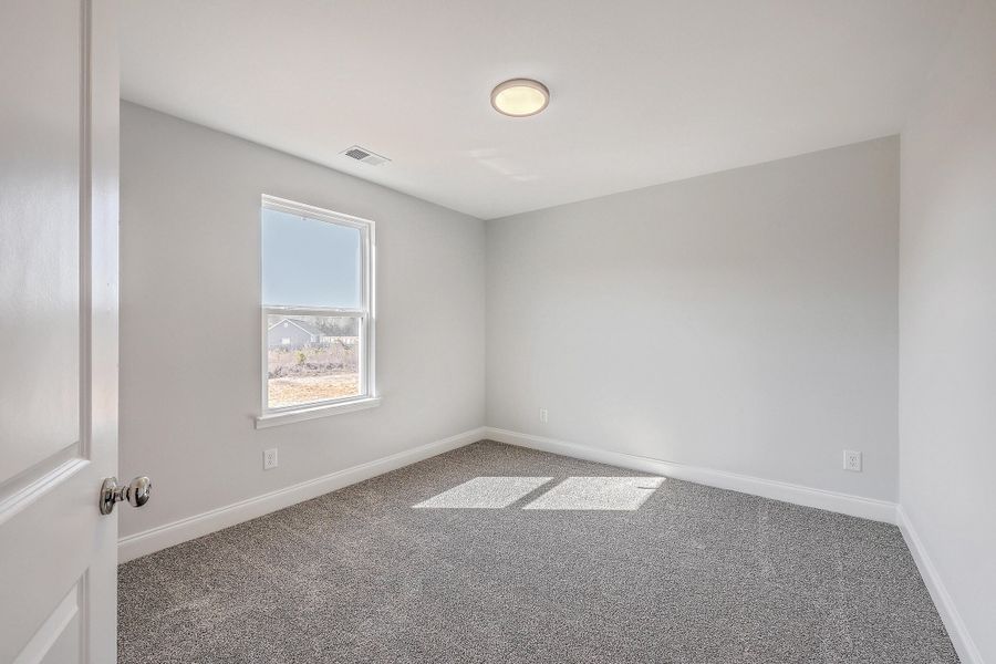 Spacious, unfurnished interior of a new home in , Holly Hill (Image 17).