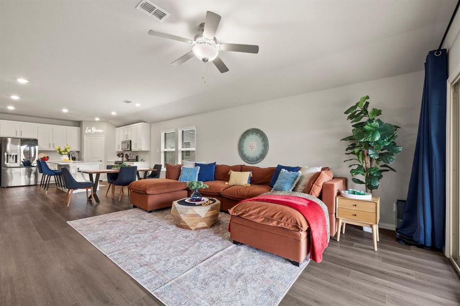 Furnished interior view inside a new home in Stonehaven, Seagoville (Image 9).