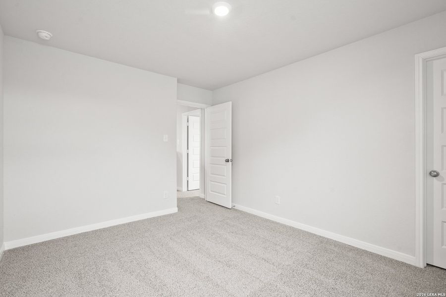 Spacious, unfurnished interior of a new home in Swenson Heights, Seguin (Image 20).