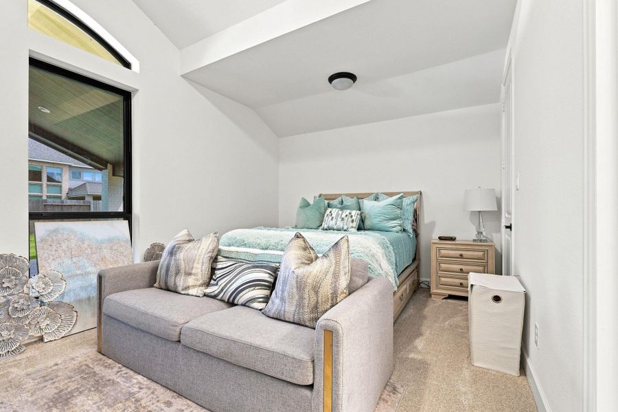 Furnished interior view inside a new home in Valencia, Manvel (Image 13).