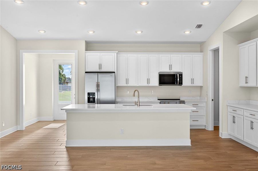Furnished interior view inside a new home in Cape Coral, Cape Coral (Image 7).