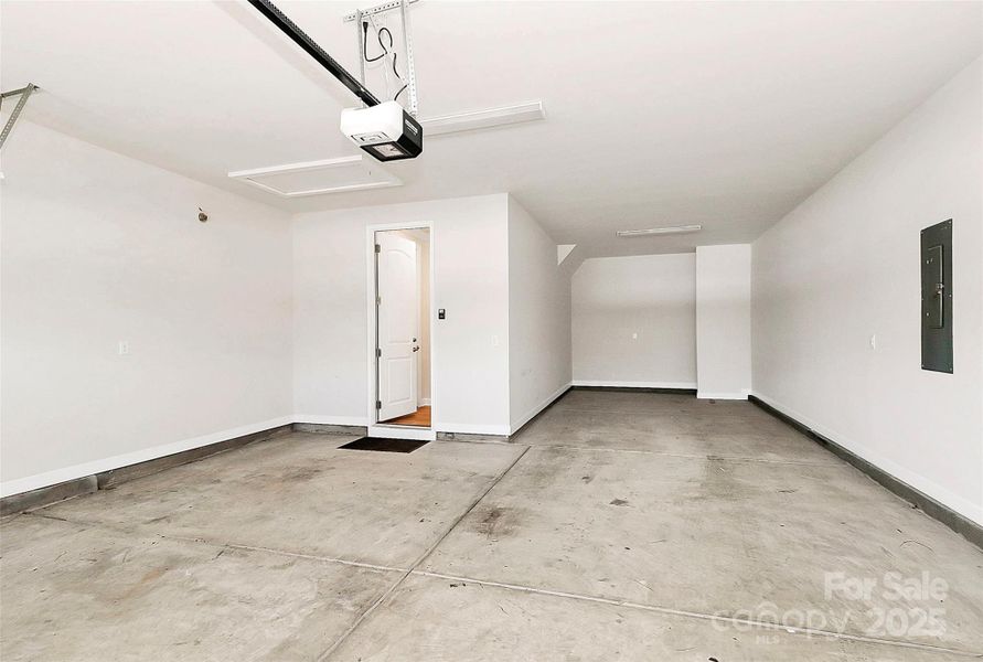 Spacious, unfurnished interior of a new home in , Mint Hill (Image 21).