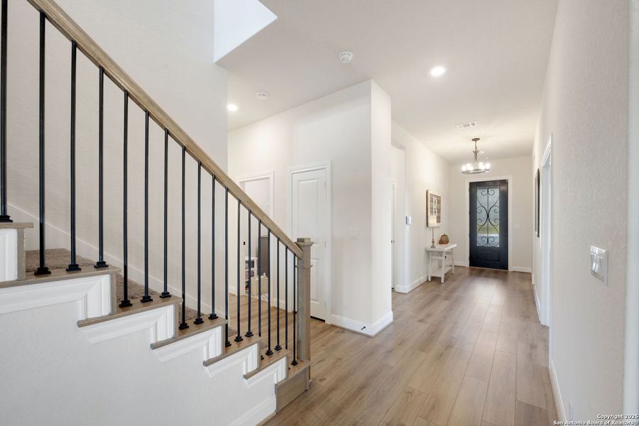 Spacious, unfurnished interior of a new home in Meyer Ranch – Legacy Series, New Braunfels (Image 21).