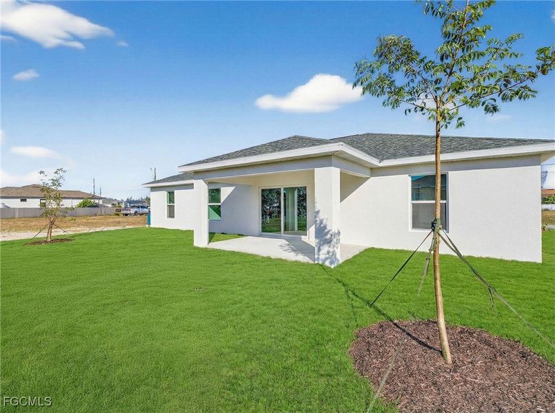 Exterior details and patio area of a home in Cape Coral, Cape Coral (Image 4).
