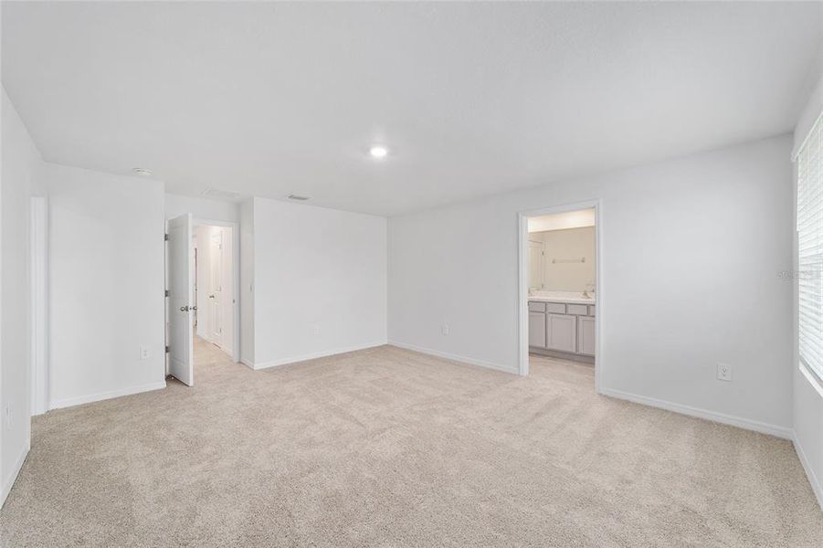 Spacious, unfurnished interior of a new home in Ocala Crossings South, Ocala (Image 46). Spacious, unfurnished interior of a new home in Ocala Crossings South, Ocala (Image 46).
