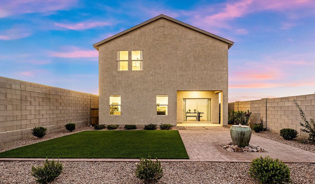 Exterior details and patio area of a home in Blackhawk, Tucson (Image 2).