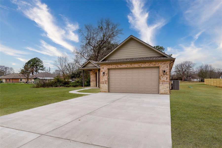 Front exterior of a new home in , Trinidad, TX, highlighting curb appeal (Image 20). Front exterior of a new home in , Trinidad, TX, highlighting curb appeal (Image 20).