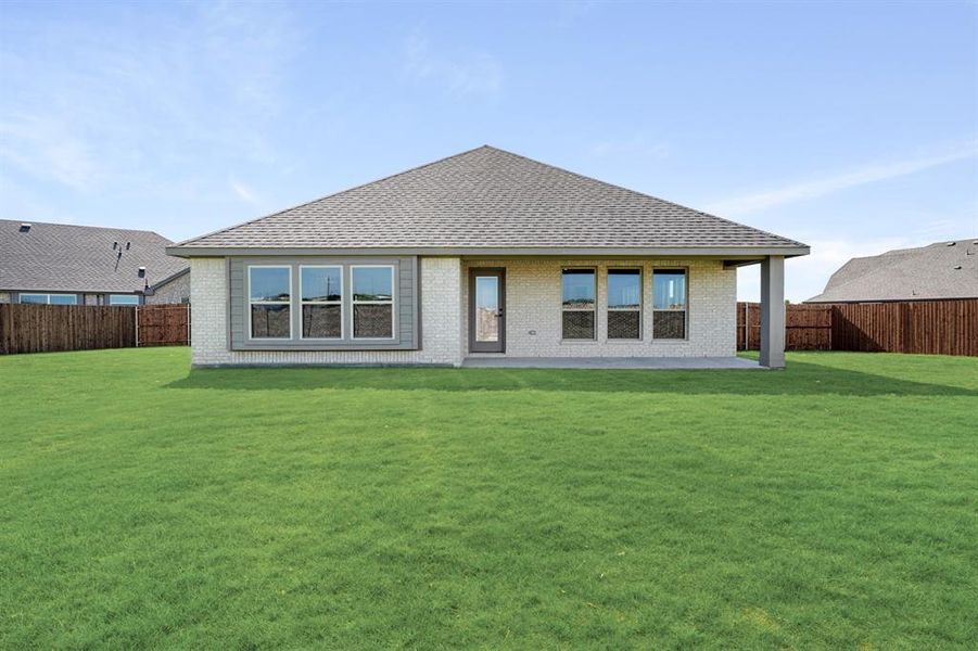 Front exterior of a new home in Hunters Ridge, Crowley, TX, highlighting curb appeal (Image 20). Front exterior of a new home in Hunters Ridge, Crowley, TX, highlighting curb appeal (Image 20).