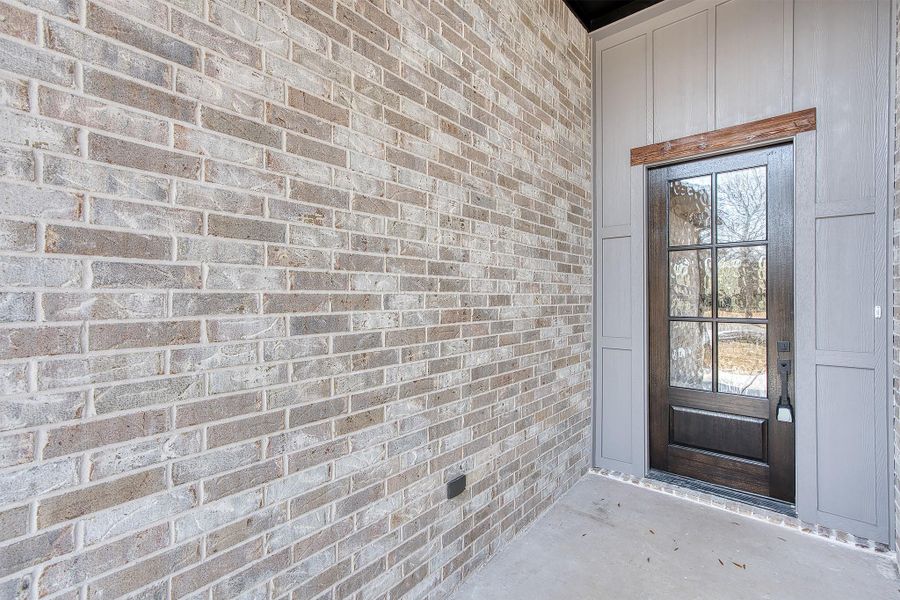 Exterior details and patio area of a home in , Beaumont (Image 4).