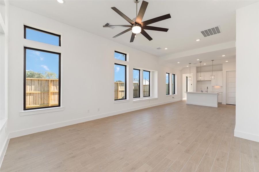 Spacious, unfurnished interior of a new home in Arabella on the Prairie, Richmond (Image 18). Spacious, unfurnished interior of a new home in Arabella on the Prairie, Richmond (Image 18).
