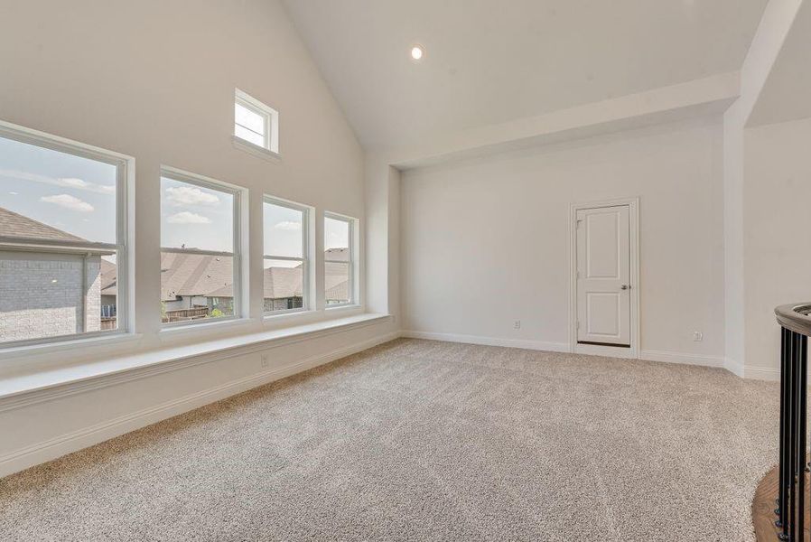 Spacious, unfurnished interior of a new home in South Pointe, Mansfield (Image 13).