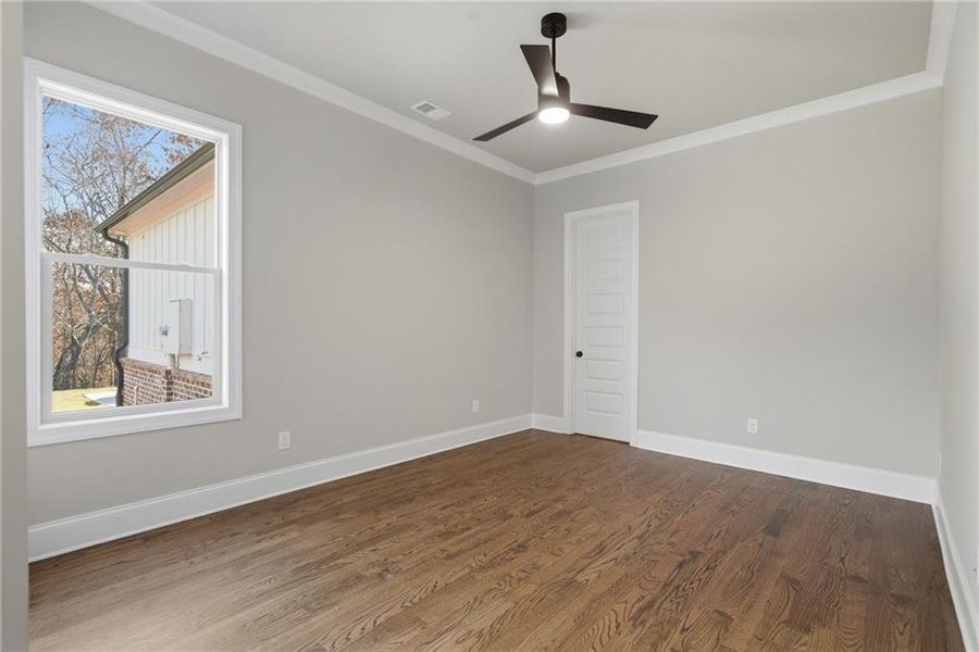 Spacious, unfurnished interior of a new home in , Gainesville (Image 44).