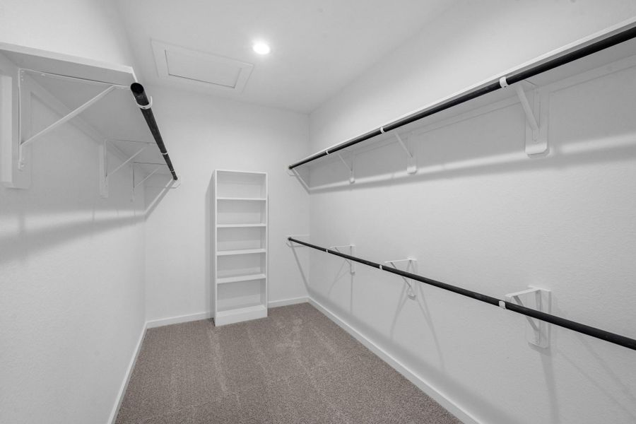 Spacious, unfurnished interior of a new home in Grand Mason Crossing, Katy (Image 18).