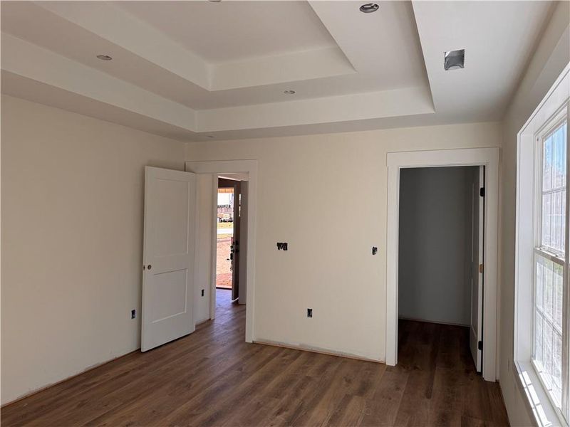 Spacious, unfurnished interior of a new home in , Calhoun (Image 8).