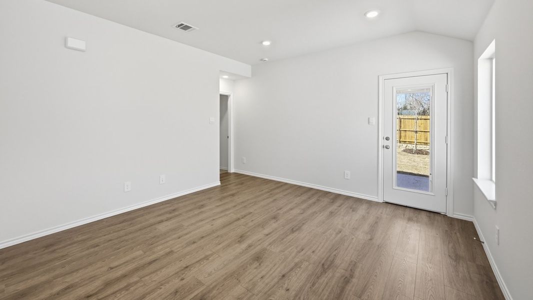 Spacious, unfurnished interior of a new home in Sweetwater Springs, Sherman (Image 5). Spacious, unfurnished interior of a new home in Sweetwater Springs, Sherman (Image 5).