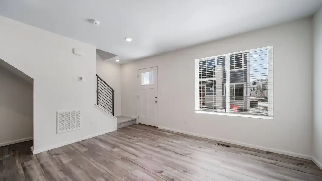 Spacious, unfurnished interior of a new home in Banning Lewis Ranch, Colorado Springs (Image 14).