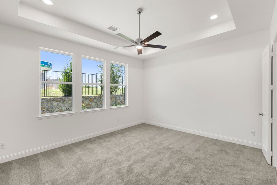Spacious, unfurnished interior of a new home in Nelson Lake Estates, Rockwall (Image 17). Spacious, unfurnished interior of a new home in Nelson Lake Estates, Rockwall (Image 17).