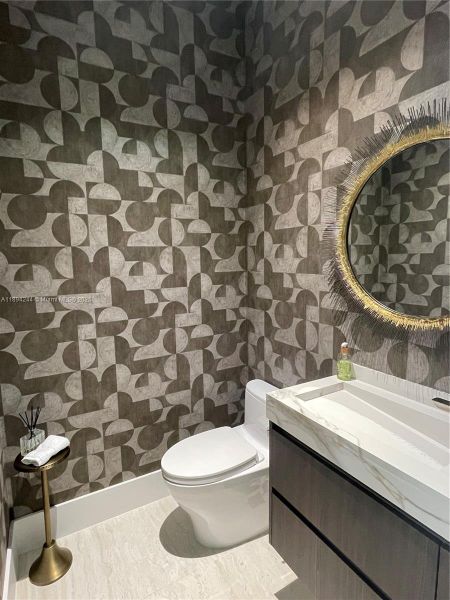 1/2 bathroom 1/2 bathroom