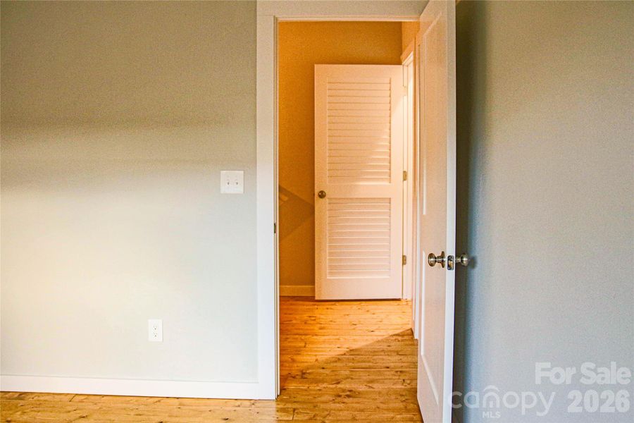 Spacious, unfurnished interior of a new home in , Asheville (Image 14).