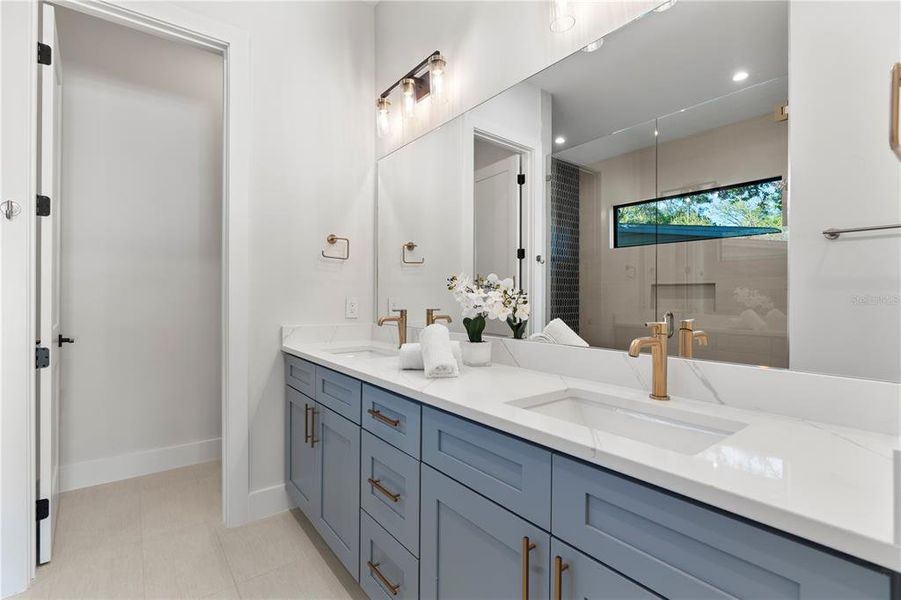 Furnished interior view inside a new home in , Winter Park (Image 11).