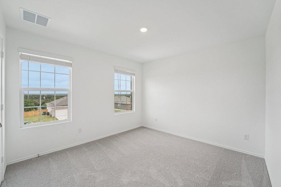 Spacious, unfurnished interior of a new home in Clayton Ranch, Copperas Cove (Image 26).